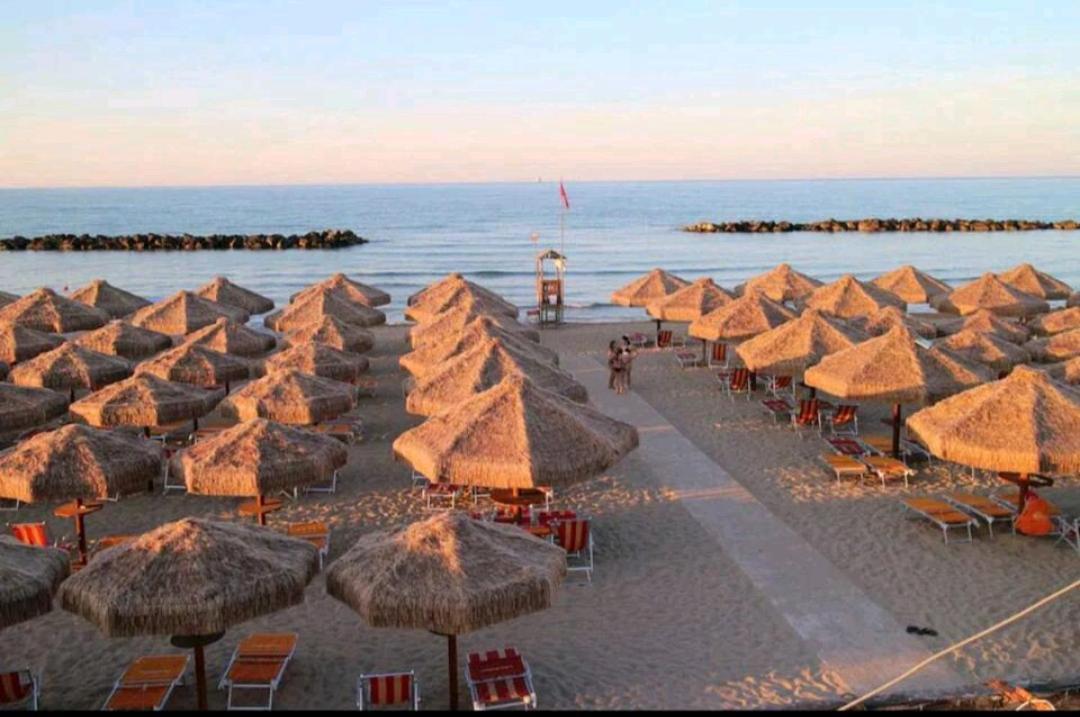 Donata Dal Mare Apartment ฟรานคาวิลลา อัลมาเร ภายนอก รูปภาพ